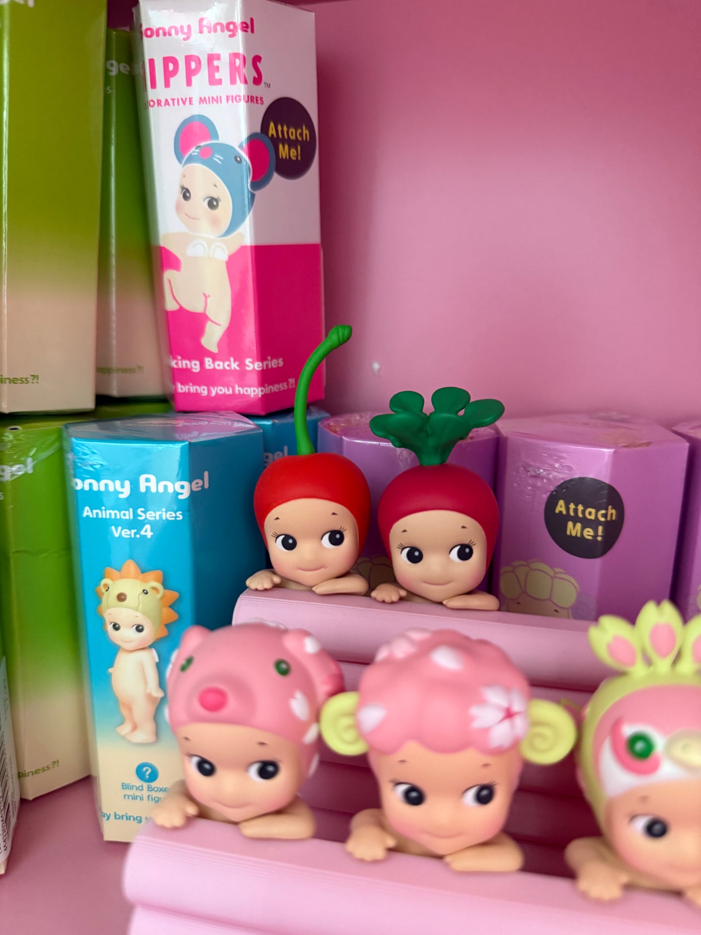 sonny angel opened cherry hipper
